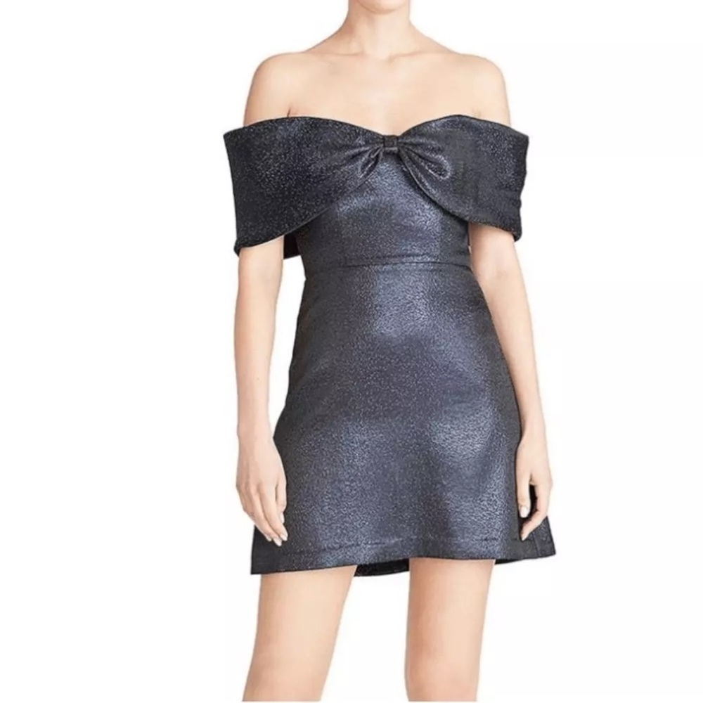 ML Monique Lhuillier
Bow Front Mini Dress size 4